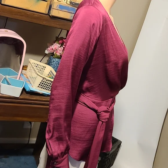 MOULINETTE SOEURS ANTHROPOLOGIE Wine Wrap Blouse - Picture 4 of 7